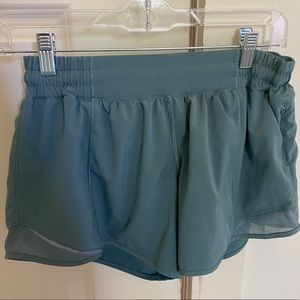 LULULEMON HOTTY HOT SHORTS- tidal teal- 4” inseam